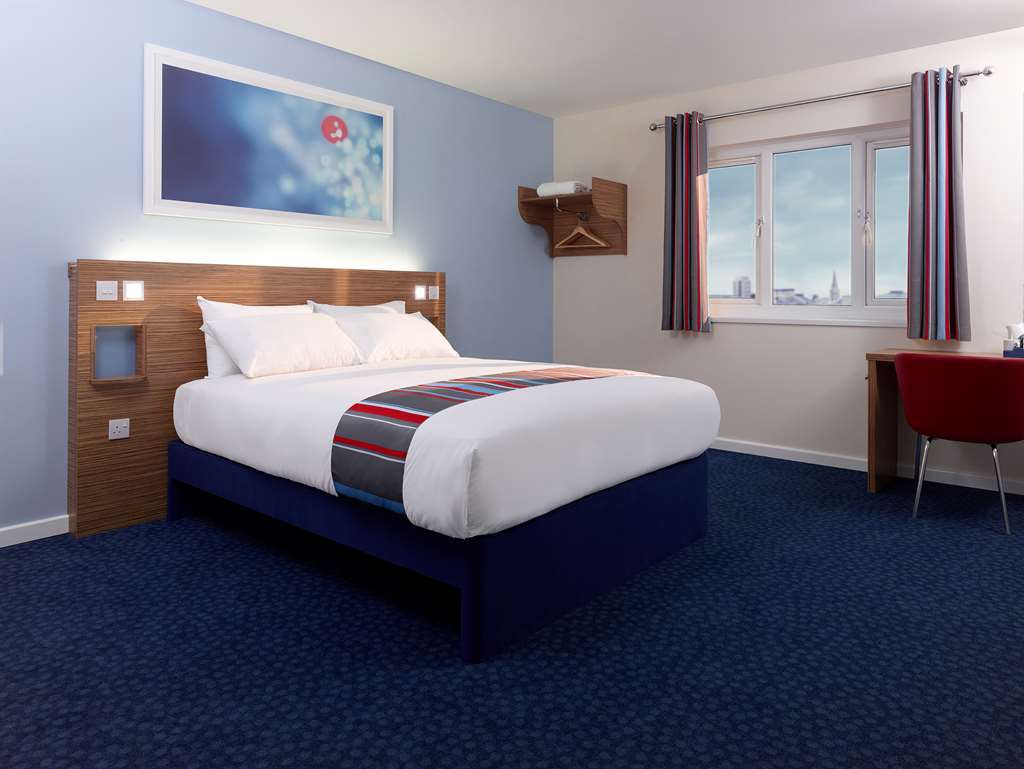 Travelodge Birmingham Dudley Номер фото