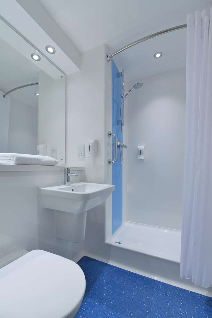 Travelodge Birmingham Dudley Номер фото